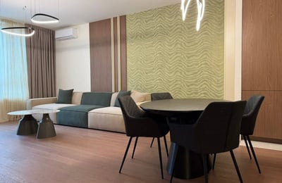 Alquiler de un amplio apartamento de 3 habitaciones, 86 m², Belgrado, Serbia